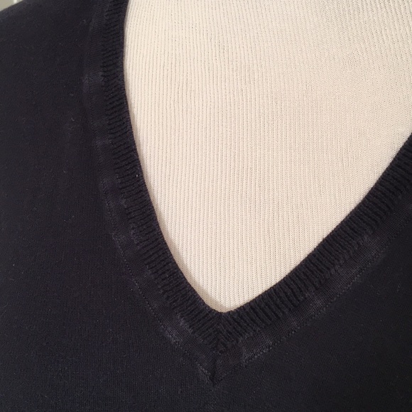 J. Crew Navy Long Sleeved Cotton V-Neck Sweater - Picture 2 of 5